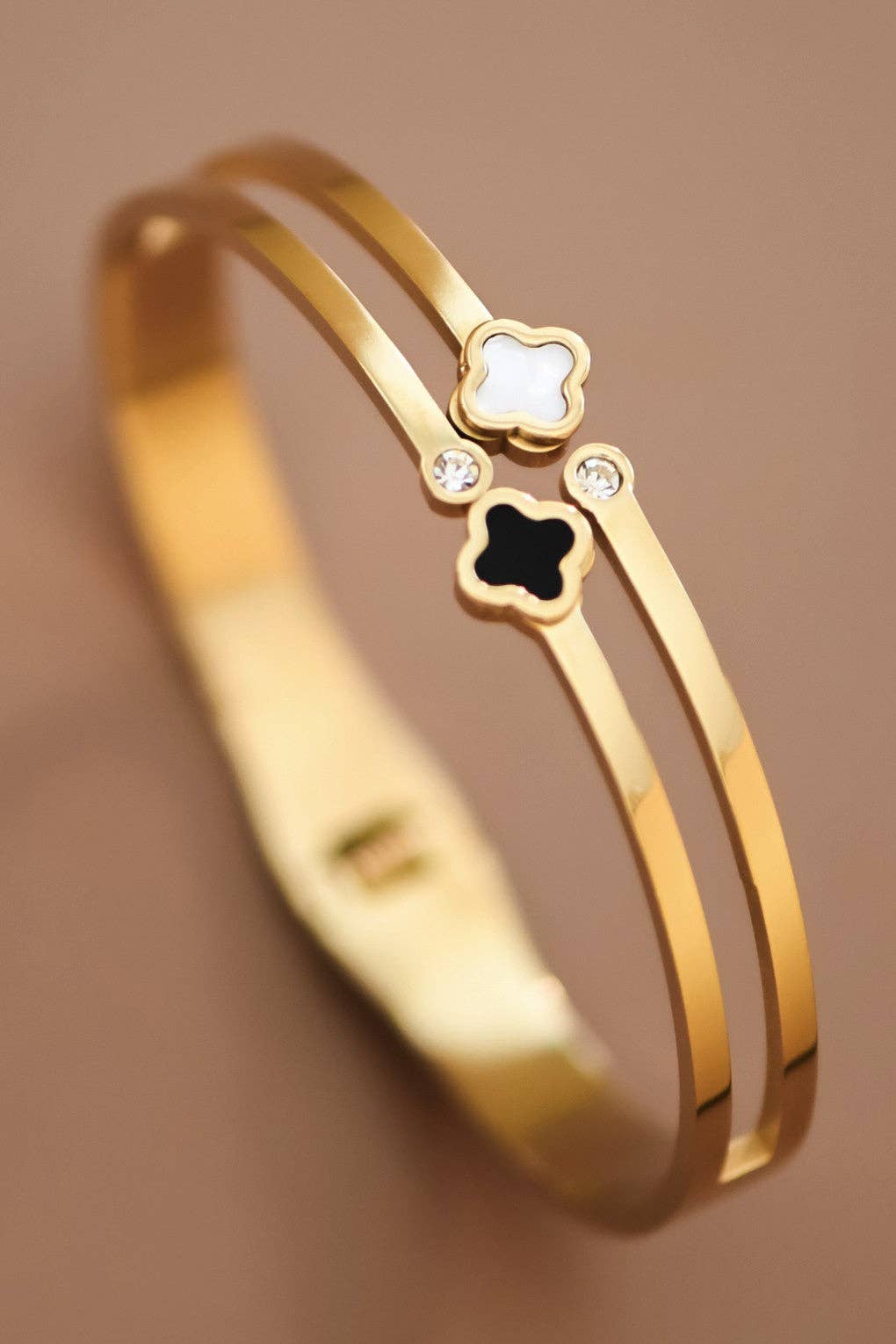 18K Gold PVD Plated Waterproof Stainless Steel Bangle - 7733