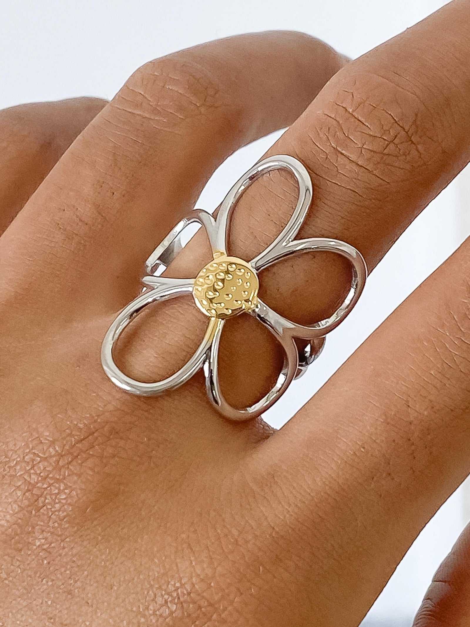 Daisy Flower Ring